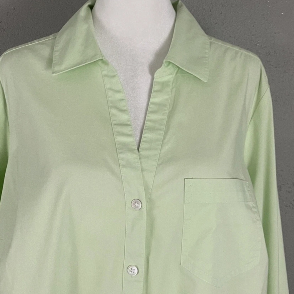 J. Jill Green Buttoned Notched Collar Blouse